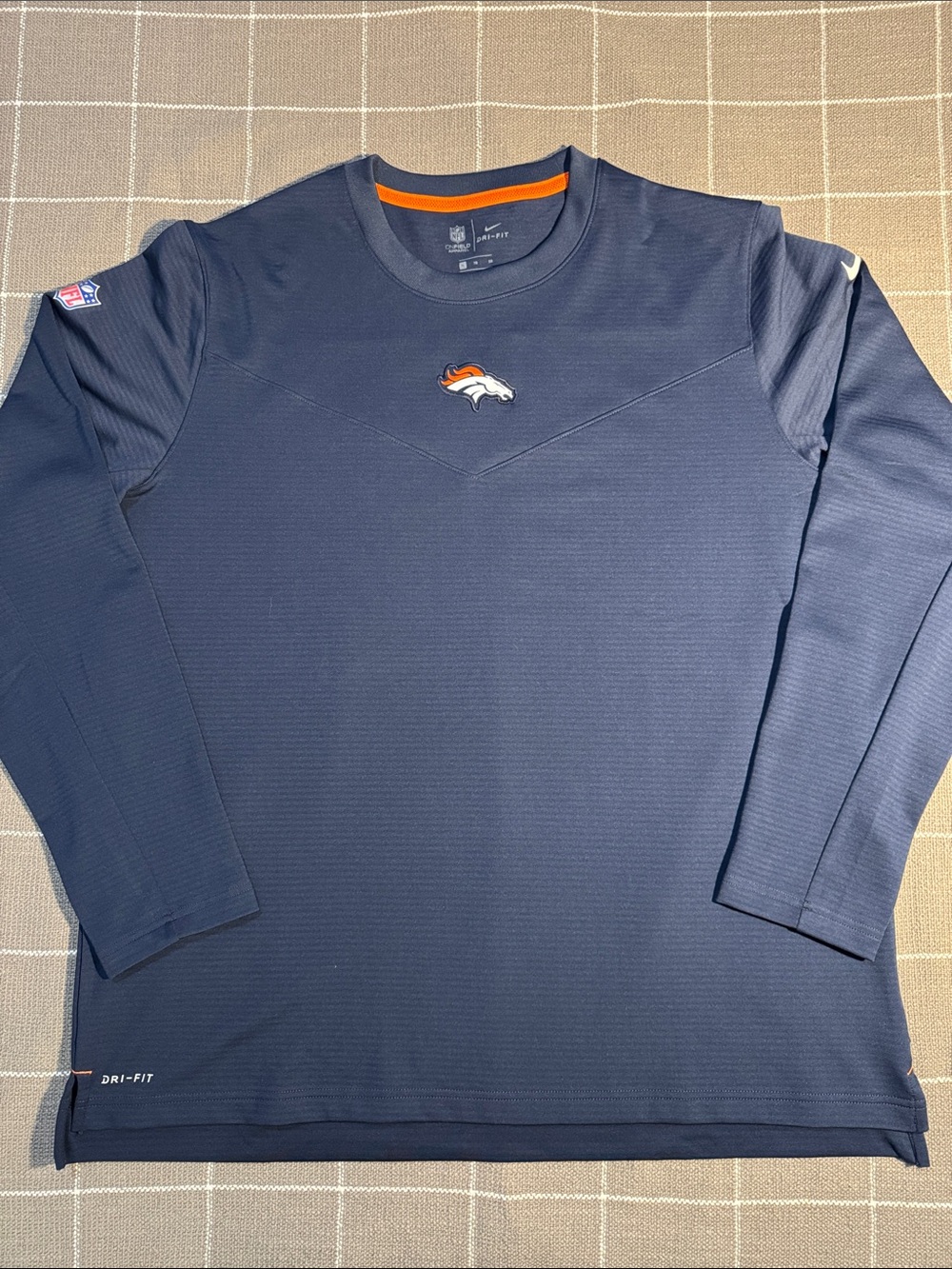 NFL Nike Dri-FIT Denver Broncos OnField pullover technical thermal top
